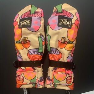Howl USA Colorful Mittens
